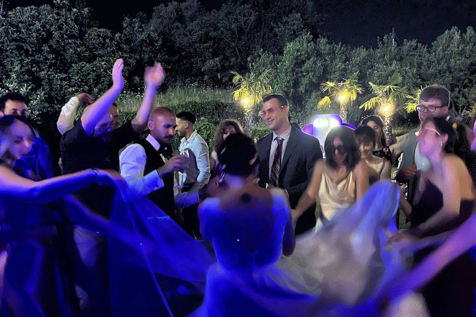 Weeding Party
