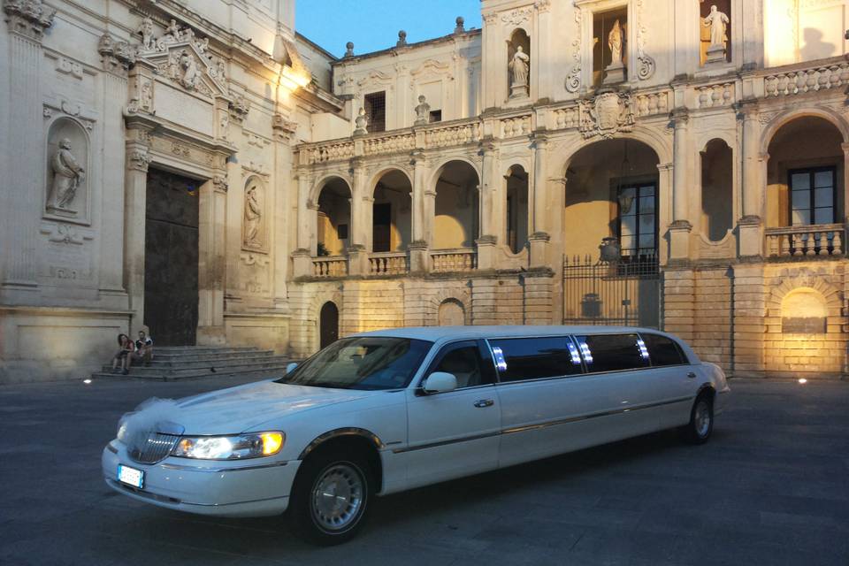 Limousine Lincoln town car