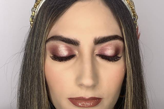 Halo makeup dai toni borgogna