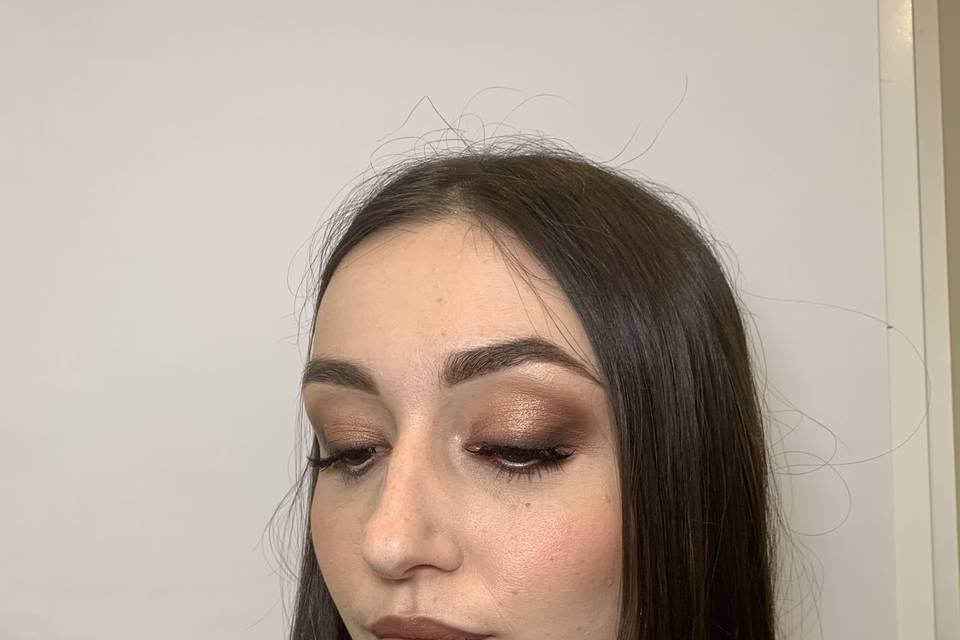 Almond eyes makeup