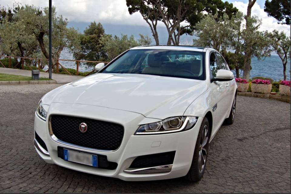 Jaguar XF per cerimononia