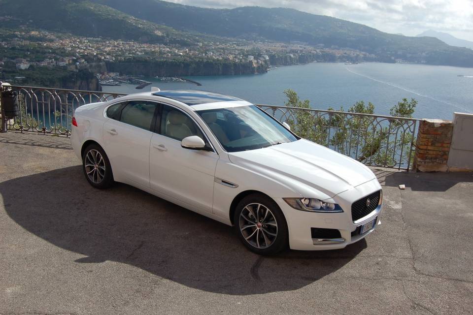 Jaguar XF per cerimononia