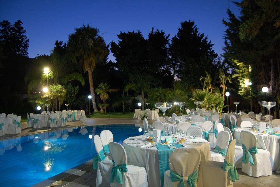 Cena bordo piscina