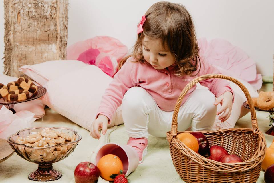 Baby picnic photoshooting