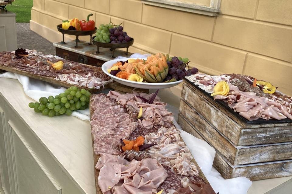 Buffet su madia