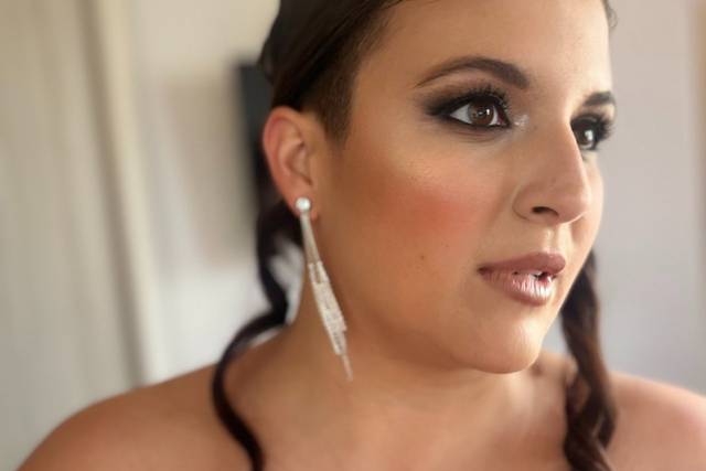 Hair & Make Up
