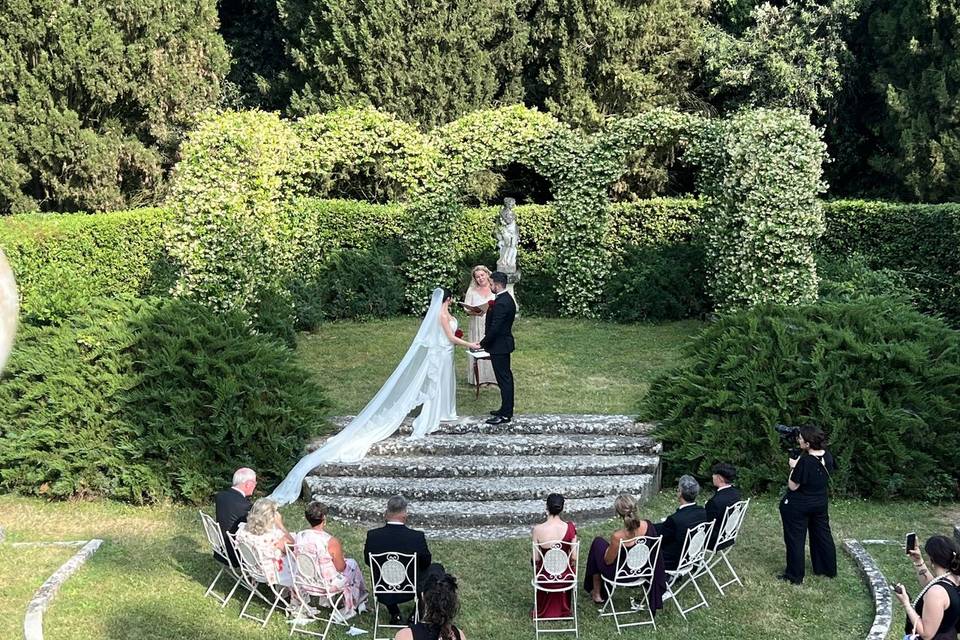 WEDDING PILA