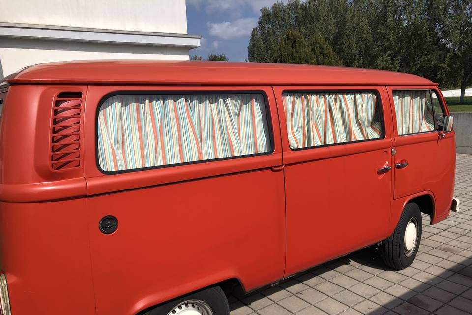 Bus T2