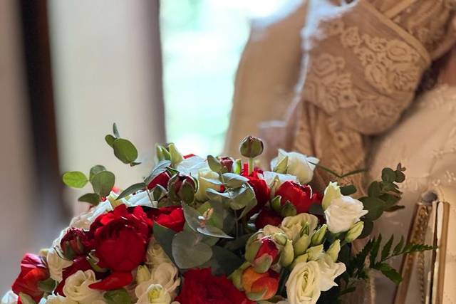 Cuore di rose con orso - Fiori Anna  Negozio di fiori a Roma e consegna a  domicilio