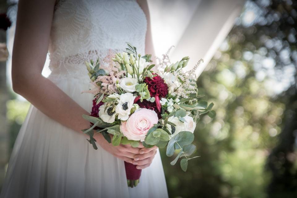 Early spring bridal bouquet