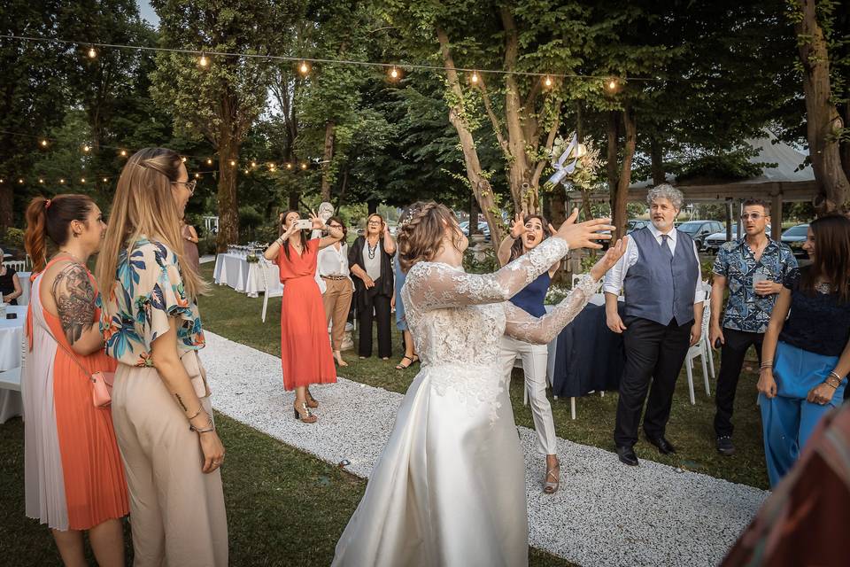 Il lancio del bouquet