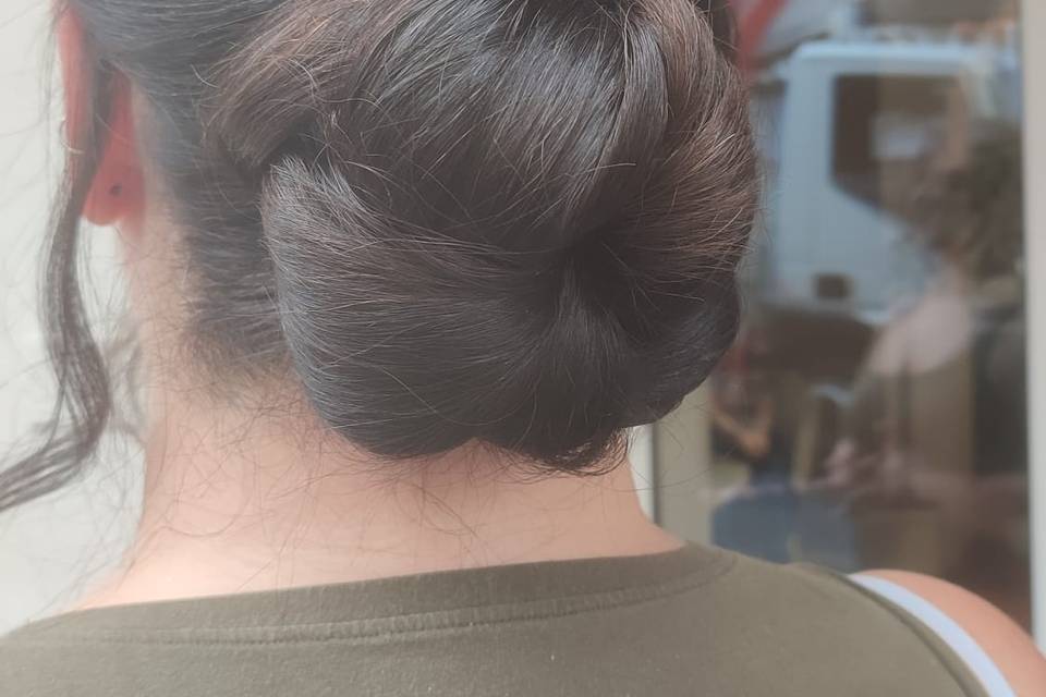 Dettaglio chignon intrecciato