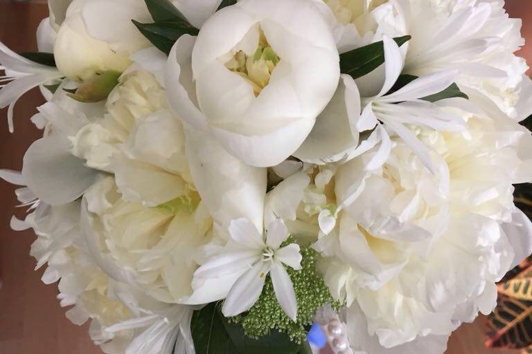 Bouquet peonie e agapanthus