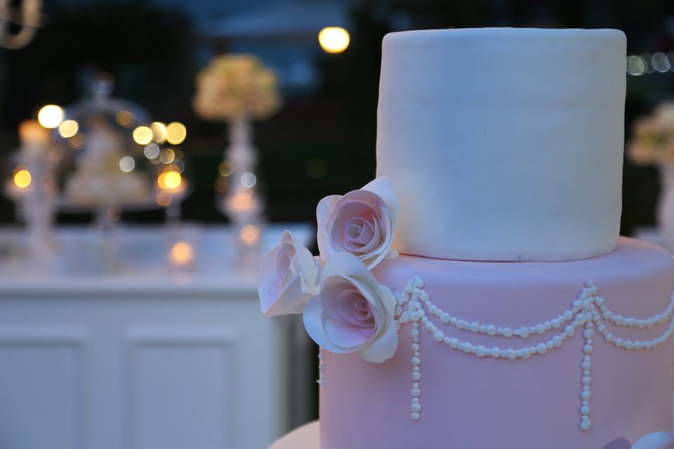 Wedding-romantic-cake