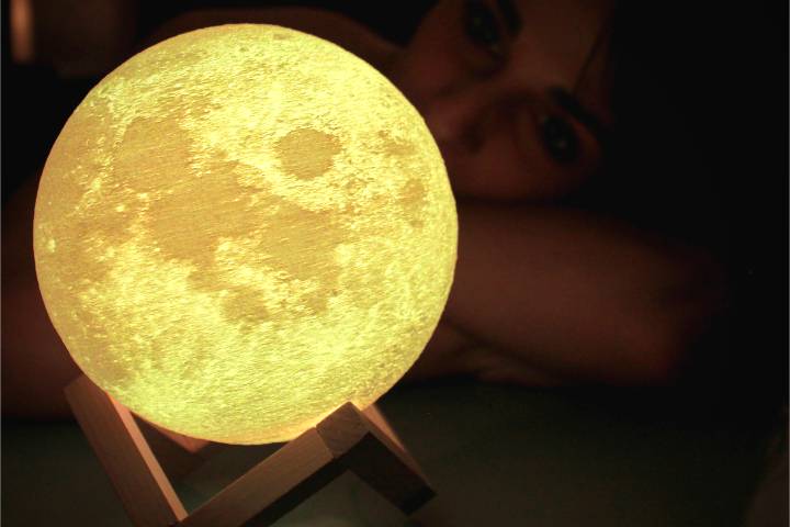 BeCreative Moon Lamp