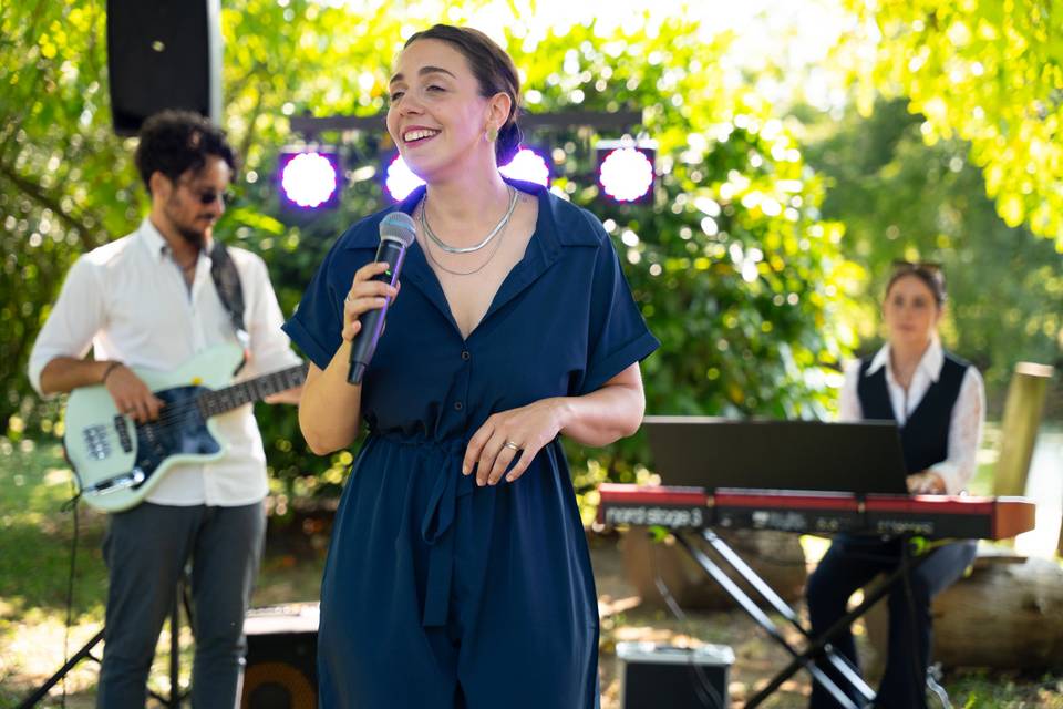 Singer smile 2