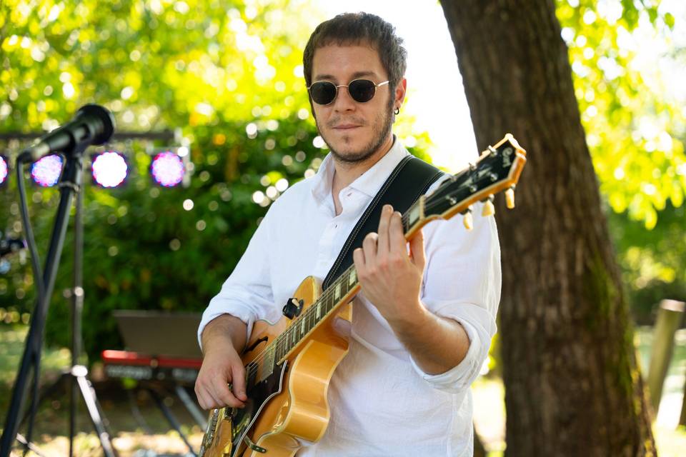 A guitaris