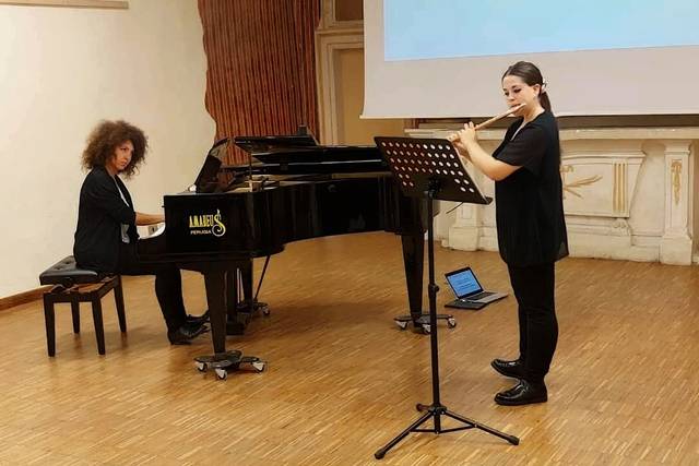 Loreley Torres- piano e Sara