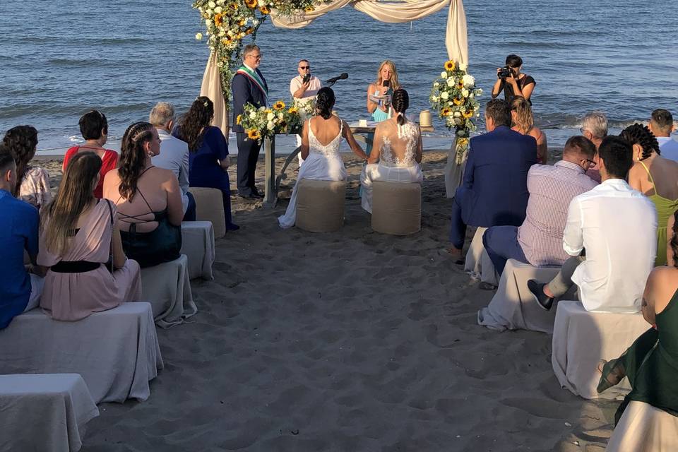 Celebrazione in spiaggia