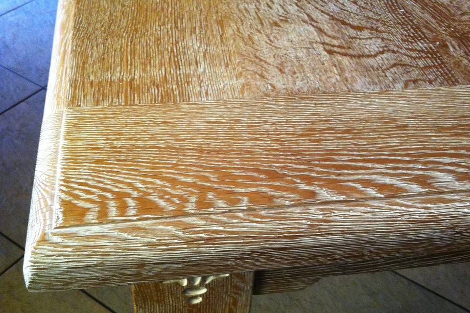 Realizzato in Legno di Rovere (particolare del piano)