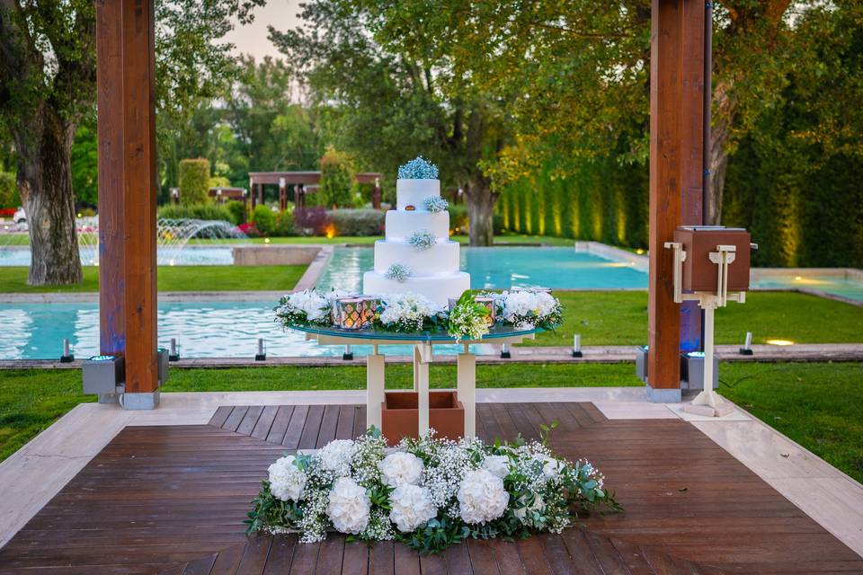 Orsini Mood Wedding Cake