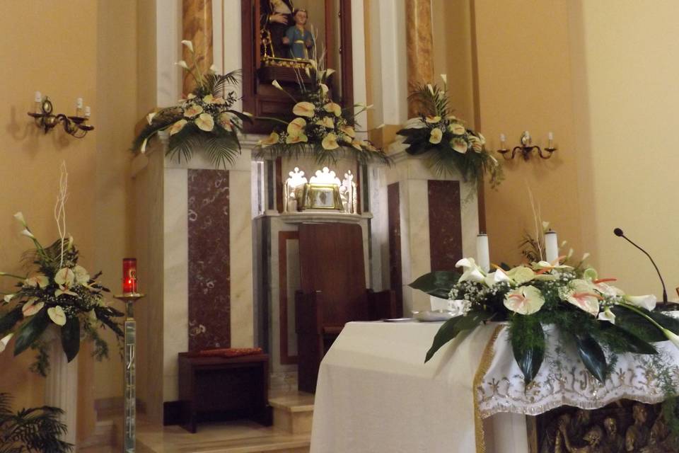 Decorazione altare