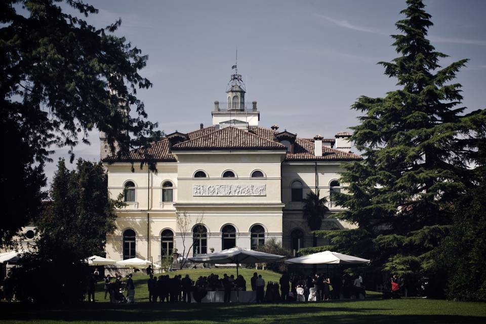 Parco allestito per aperitivo