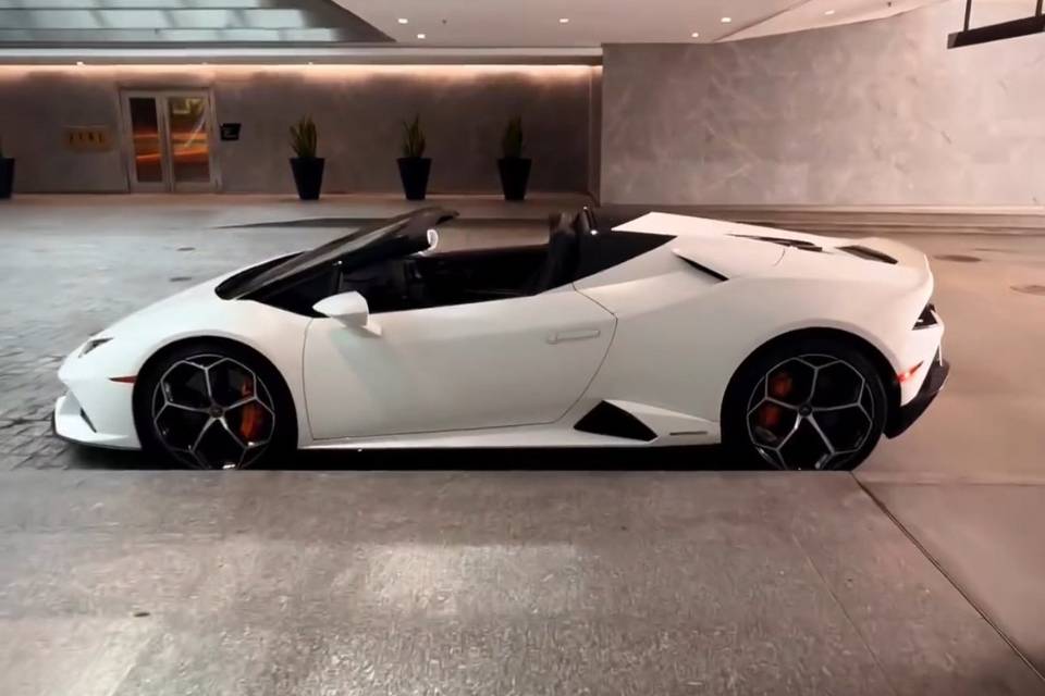 Lamborghini Huracan bianca