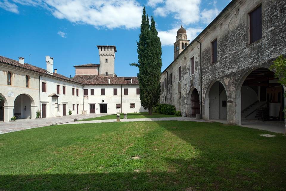 Il Chiostro della Meridiana