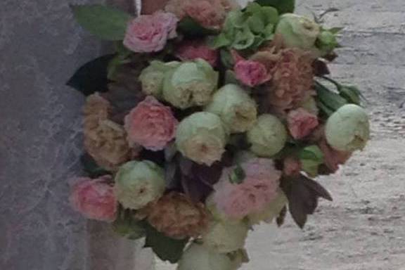 Bouquet di rose a peonia