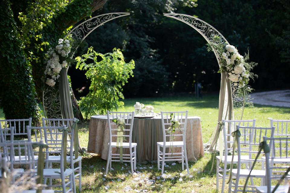 Cerimonia nel boschetto