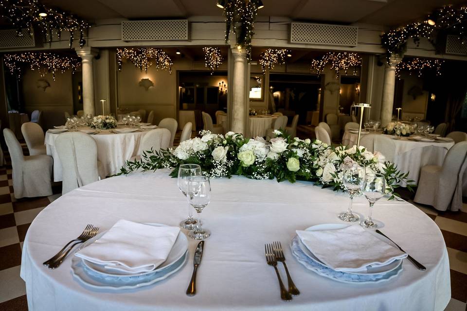tavolo_nuziale_centrotavola_fiori