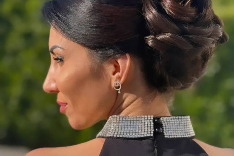 Chignon con rosa