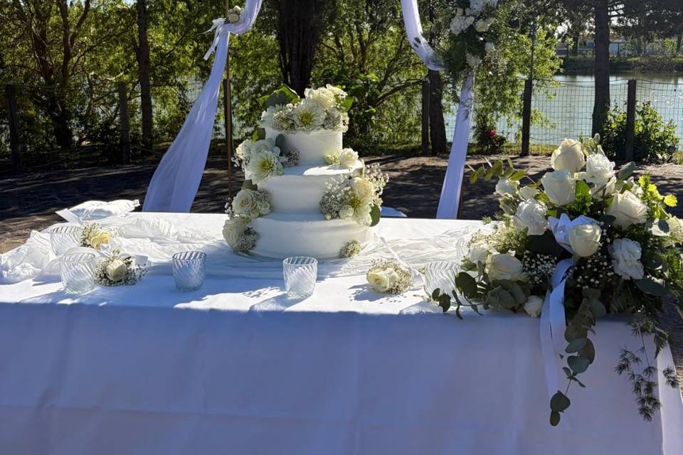 Tavolo per taglio torta