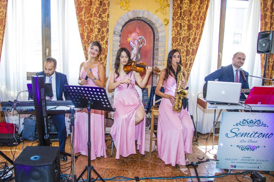 Formazione con violino e sax