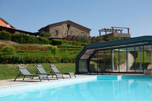 Piscina con vista casa