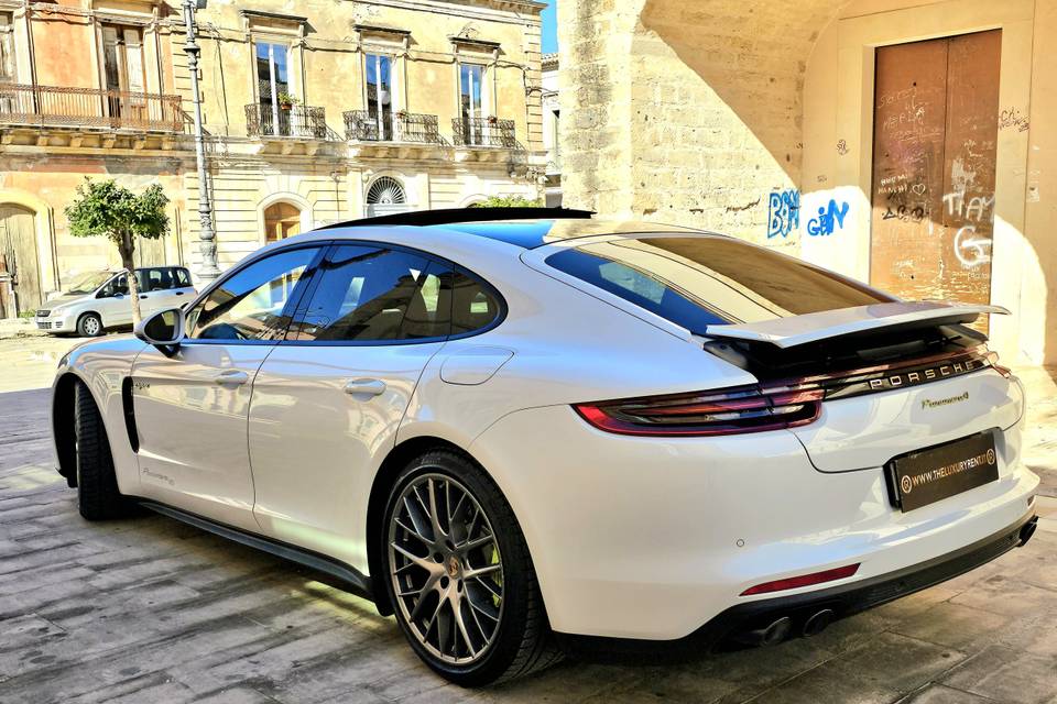 New porsche panamera