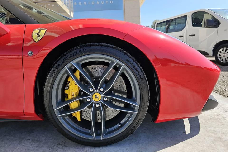 Ferrari 488 spider