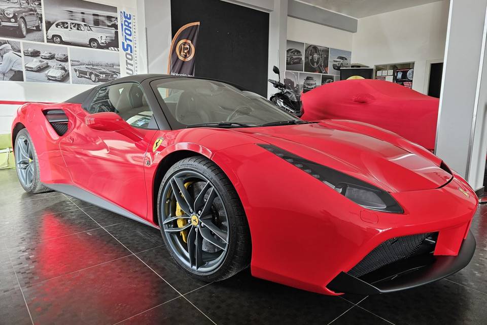 Ferrari 488 spider