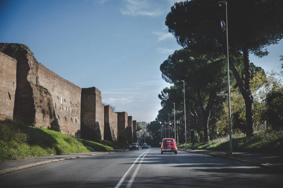 Arrivo in chiesa roma antica