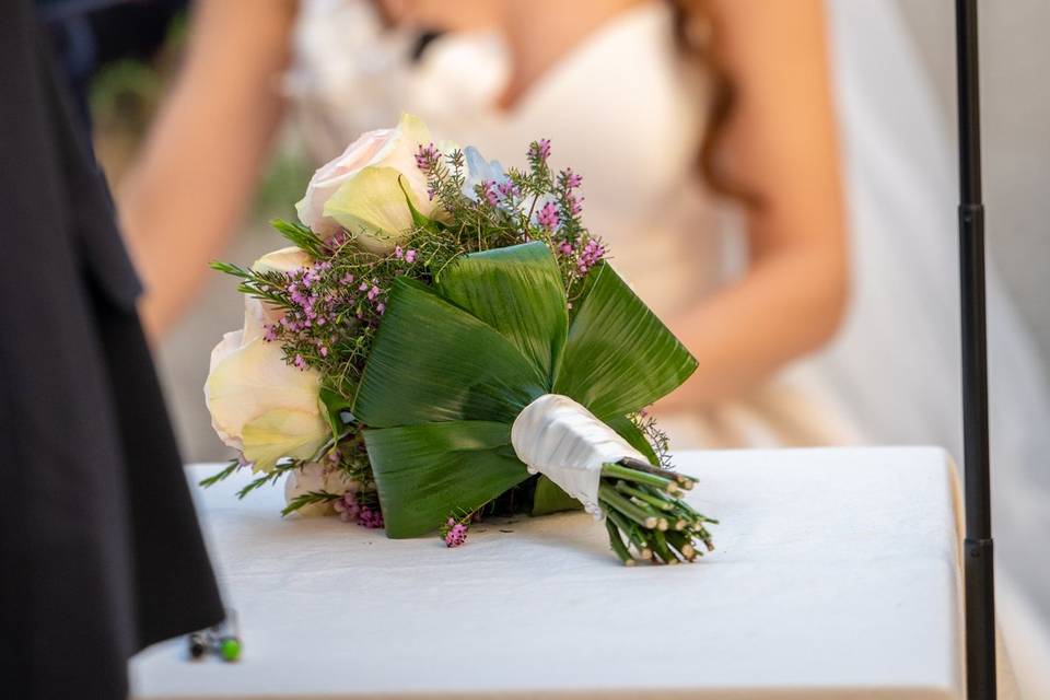 Sposa seduta