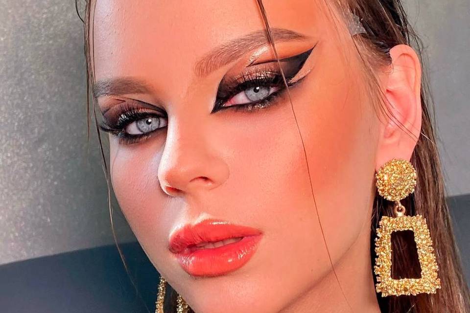 Antonina Professional Make-up Artist