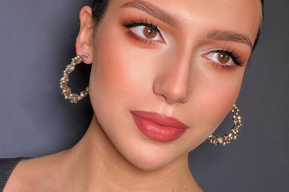 Antonina Professional Make-up Artist