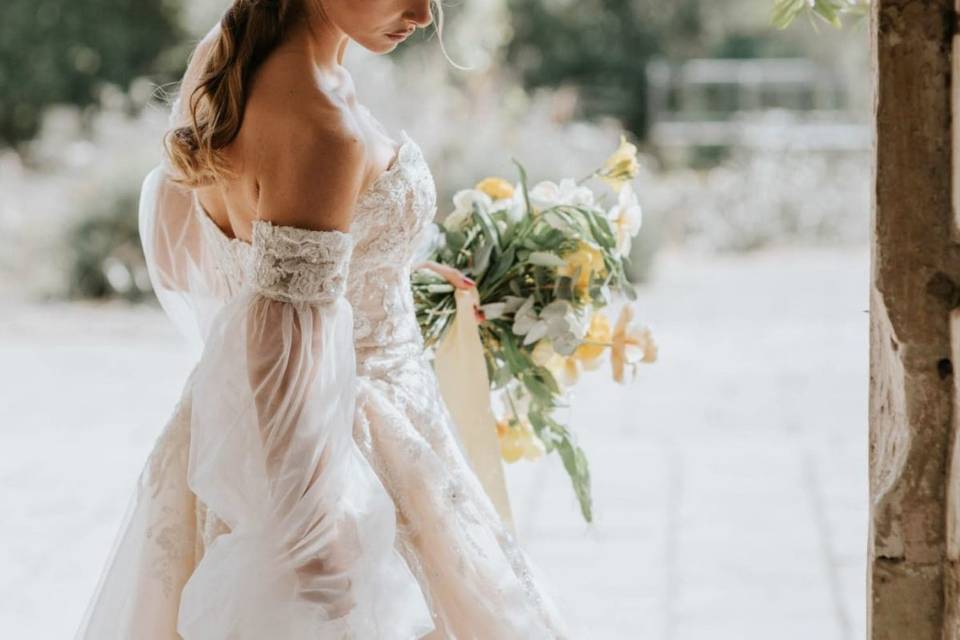 Yellow mood bride