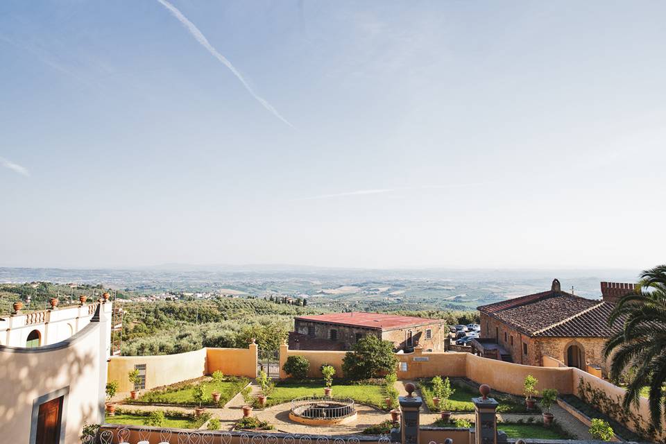 Vista dal piazzale della Villa