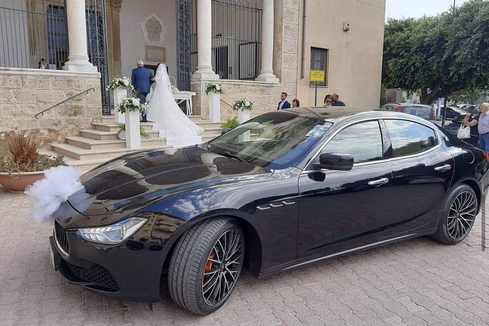 Maserati ghibli nera