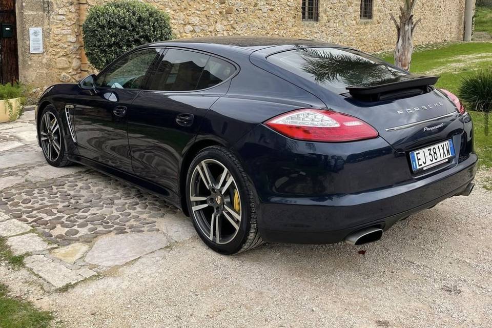 Porsche panamera..