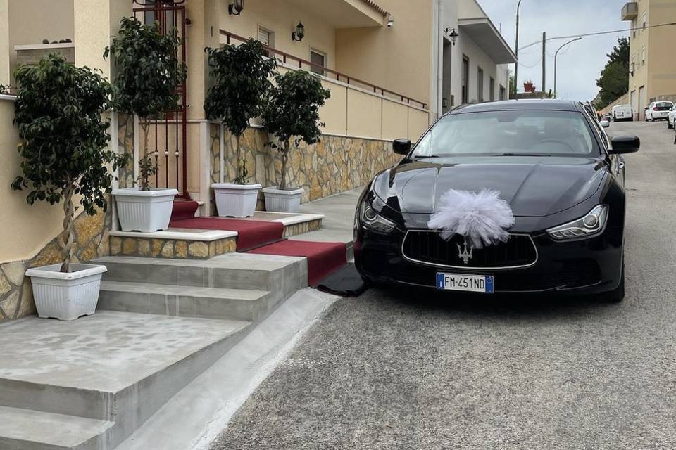 Maserati ghibli nera….