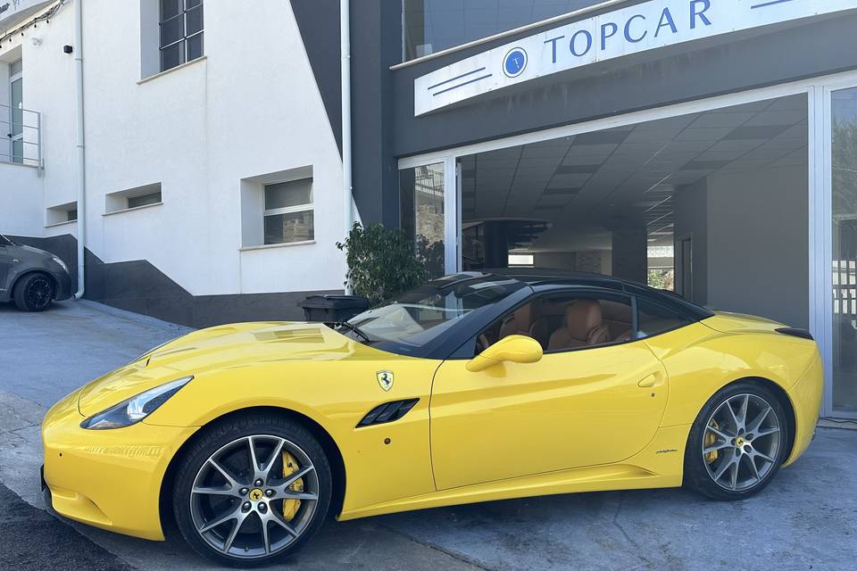 Ferrari gialla ,.