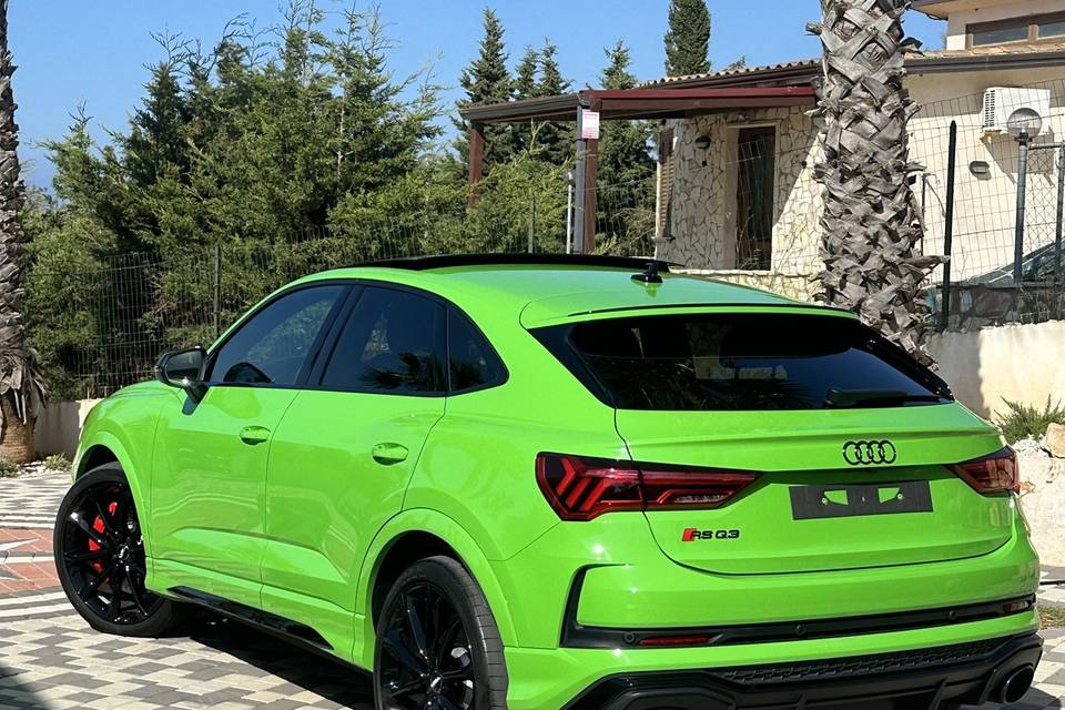 Audi rsq3..